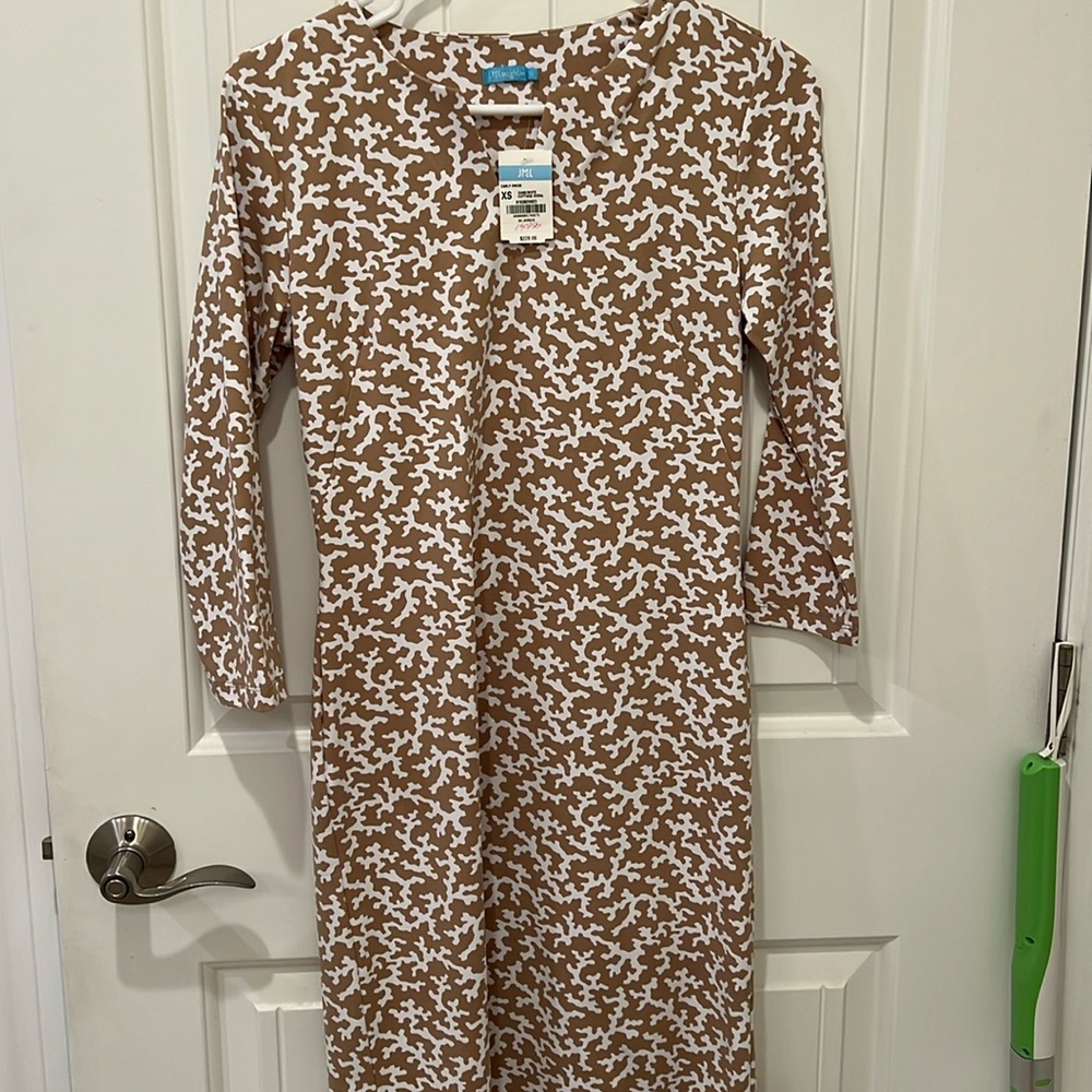 J McLaughlin dress size XS tag still on dress